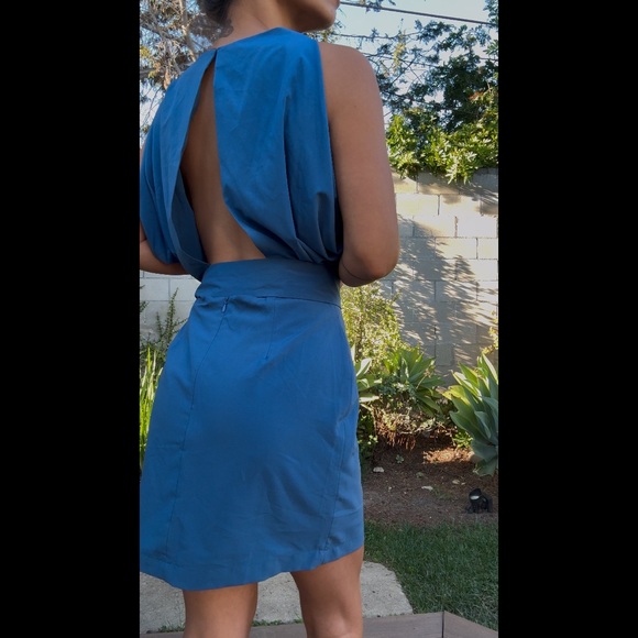 Ark & Co Dresses & Skirts - Ark & Co Vibrant Blue Backless Dress